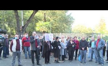 “ჯაბა კრედიტის” მიერ დაზარალებულები ხელისუფლებას უმოქმედობასა და ფულის წართმევაში ადანაშაულებენ | 13.10.2020