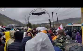 რიონის ხეობის მცველები ნამახვანჰესის მშენებელი კომპანიის ENKA-ს ბაზასთან მივიდნენ და ხეობა ჩაკეტეს | 13.04.2021