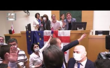 გინება, ფიზიკური დაპირისპირება და სრულად პარალიზებული პარლამენტი და უკიდურესად დაძაბული ვითარება | 12.07.2021