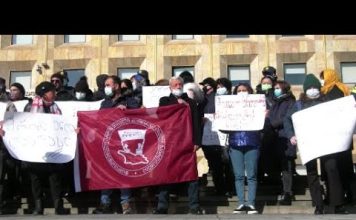 სოცმუშაკების მოთხოვნები უცვლელია – აქციამ ჯანდაცვის სამინისტროდან კანცელარიასთან გადაინაცვლა | 20.01.2022