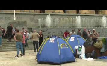 ჭიათურიდან თბილისში ჩამოსული მაღაროელების პროტესტი გრძელდება, გაფიცულებს დედებიც შეუერთდნენ | 22.06.2023